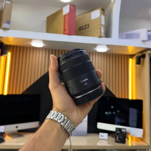 OBJECTIF CANON RF-mount 85mm F2 Macro en excellent état