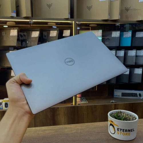DELL PRECISION 5490 ULTRA 7-165H 32GB/1TB NVIDIA RTX 2000 ADA 8GB