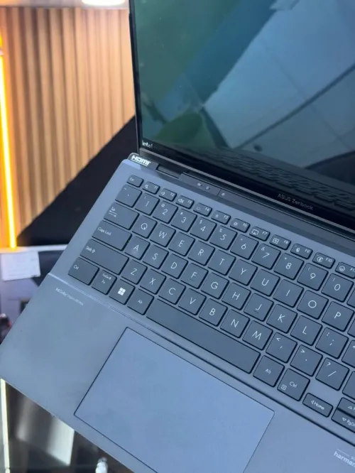 ASUS ZENBOOK DUO