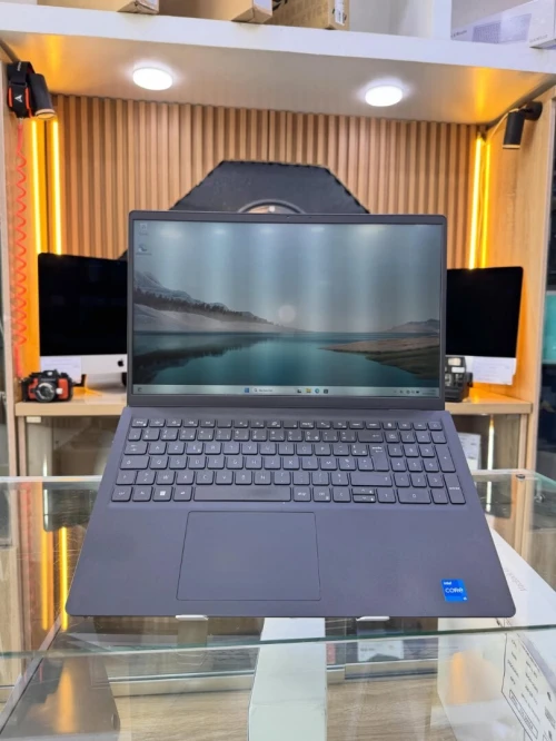 DELL VOSTRO 15-3510 I5-1135G7 8GB/256GB