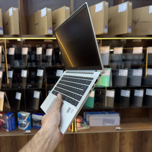 HP ELITEBOOK 830 G8 I7 10610U 16GB/512GB