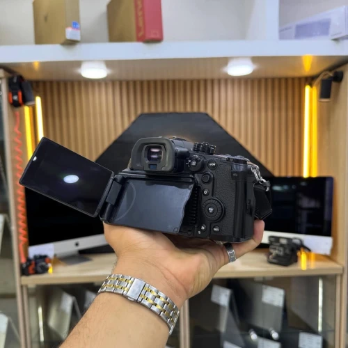 LUMIX GH6 boitier avec SPEEDBOOSTER Metabones en excellent état batterie et chargeur