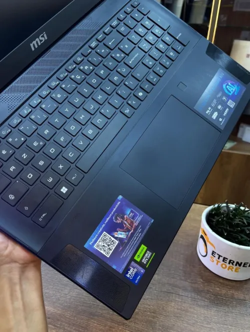MSI STEALTH 18 AI STUDIO A1V