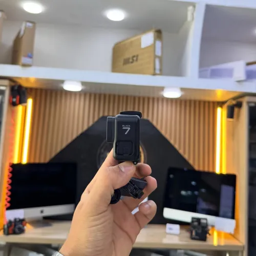 Go PRO 7 BLACK en excellent état avec batterie + accessoires de fixation
