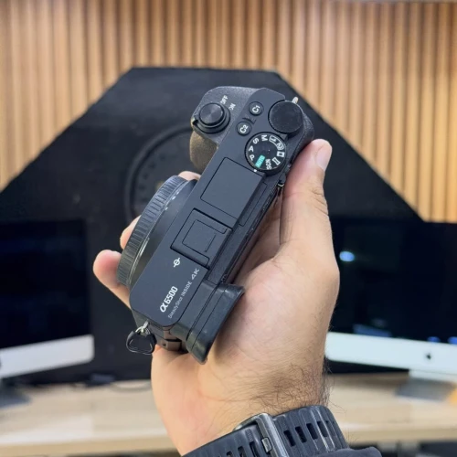 Sony A6500 boitier nu en excellent état batterie et chargeur  Click : 9k