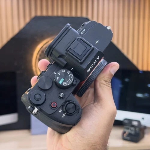 Sony A7 IV boitier nu en excellent état batterie et chargeur