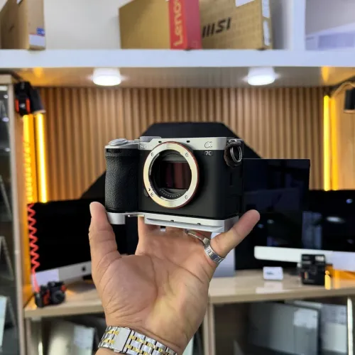 Sony A7C MARK II boitier nu en excellent état batterie et chargeur