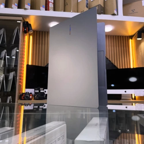 SAMSUNG GALAXYBOOK ULTRA 4