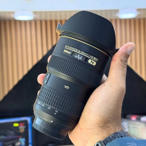 Nikon af-s nikkor 16-35mm f/4 serie N en excellent état