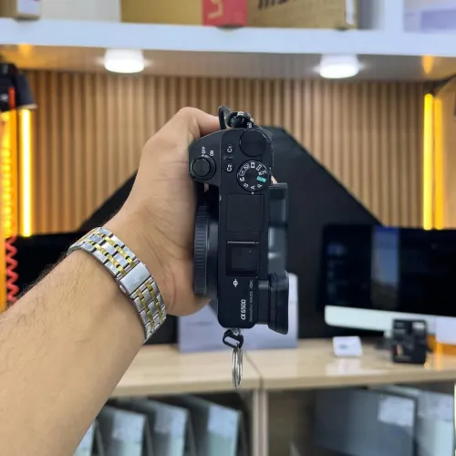 Sony A6500 boitier nu en excellent état avec batterie et chargeur