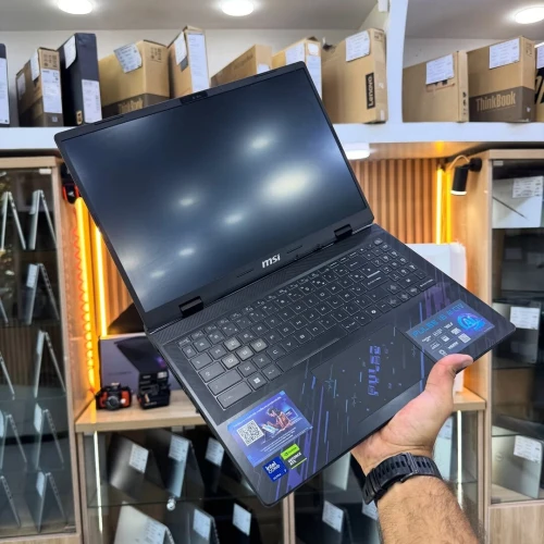 MSI PULSE 16 AI CV