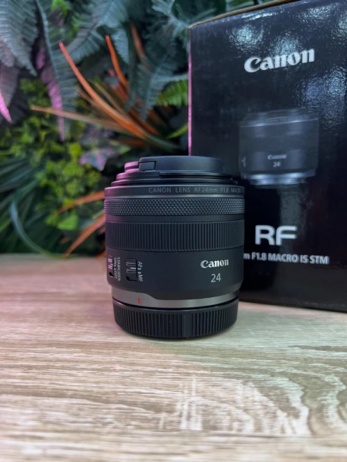 Lens canon RF 24mm f/1,8 macro 