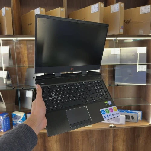 HO OMEN 15 I7 8750H 16GB/512GB