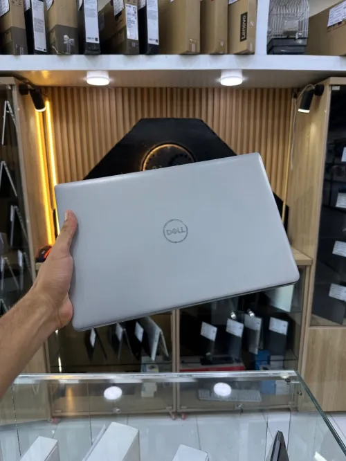 DELL PRECISION 3590 ULTRA 5 135H 16GB/512GB 15 POUCE FHD