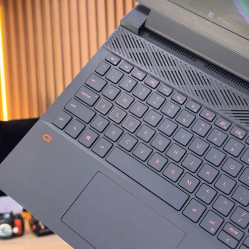 DELL G15 I7 11800H 16GB/512GB