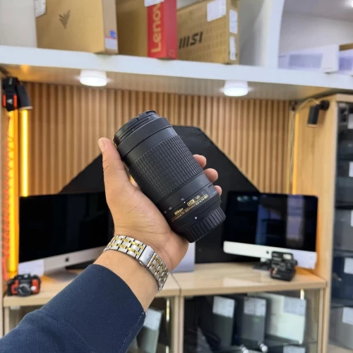 Objectif Nikon 70-300mm F4.5-6.3 en excellent état avec bouchons