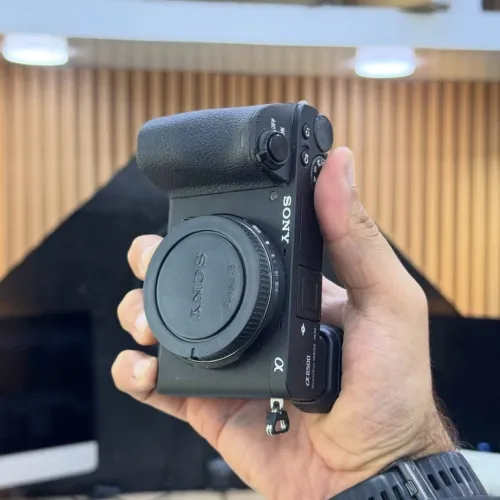 Sony A6500 boitier nu en excellent état batterie et chargeur  Click : 9k
