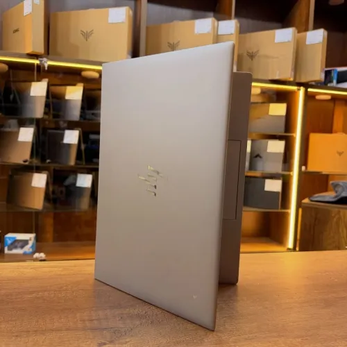 HP ZBOOK STUDIO 16  I9-13900H 64GB/1TB
