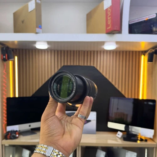 OBJECTIF CANON 18-135mm F3.5-5.6 STM en excellent état avec bouchons