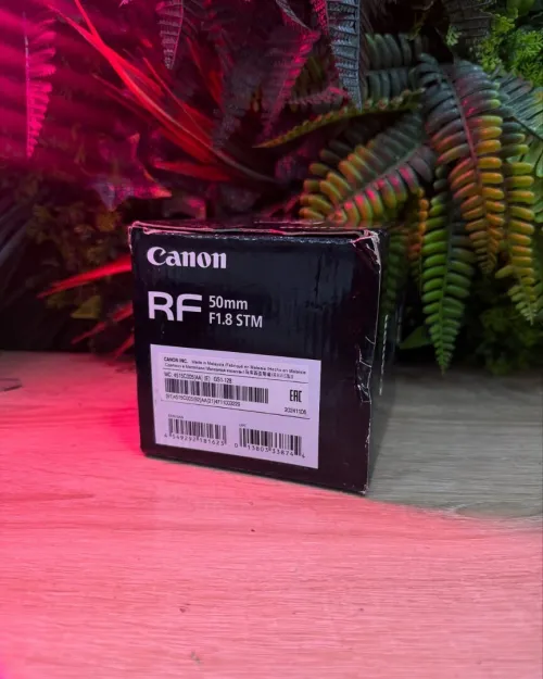 Canon 50mm RF f/1.8 STM neuf sous emballage jamais utilisé