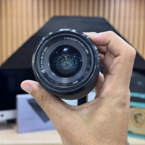 Sony 28-70mm f/3.5-5.6 en excellent état