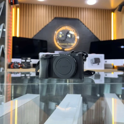 Sony A6400 boitier nu en excellent état batterie et chargeur