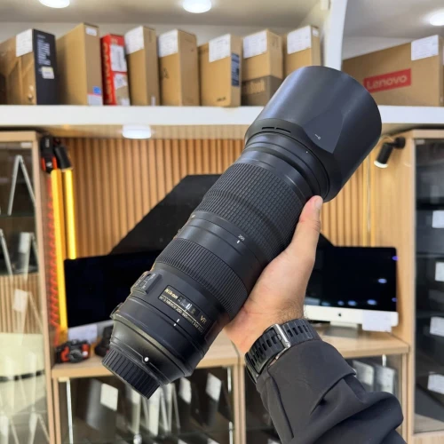 Nikon 200-500mm f/5.6 ED en excellent état
