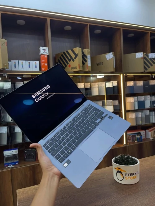 SAMSUNG GALAXYBOOK 4 PRO