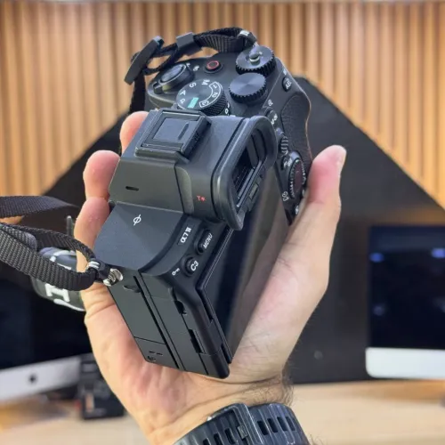 Sony A7 IV boitier nu en excellent état batterie et chargeur