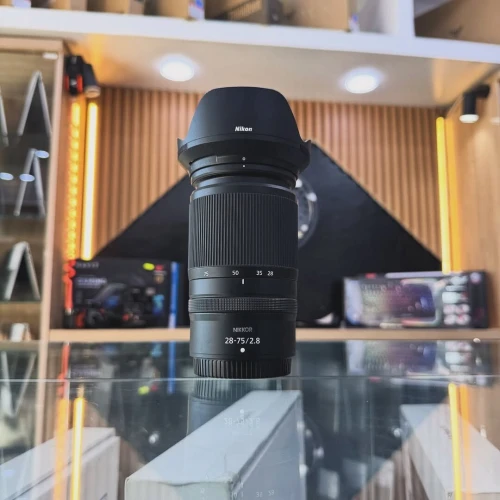Nikon Z mount 28-75mm f/2.8 en excellent état