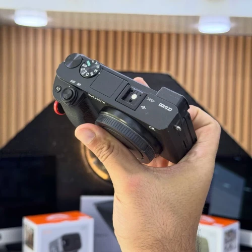 Sony A6400 boitier nu en excellent état batterie et chargeur