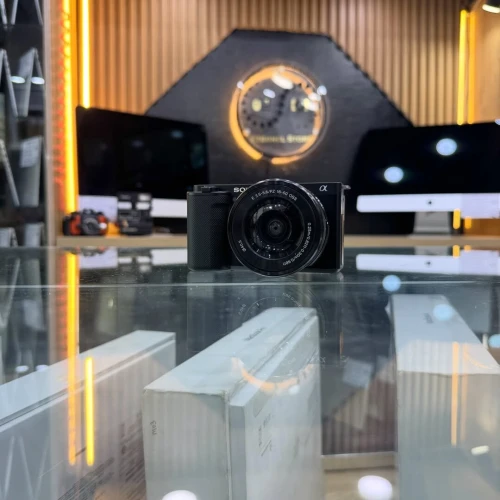 Sony ZV-E10 avec 16-50mm en excellent état batterie et chargeur