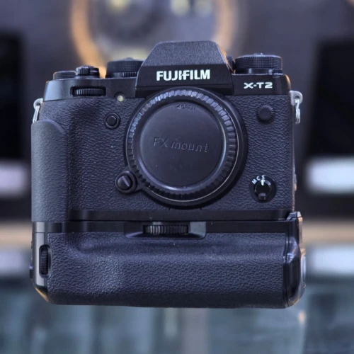 Fujifilm X-T2 boitier nu en excellent état avec grip 2batterie et chargeur