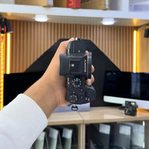 Sony A7 MARK II boitier nu en excellent état avec batterie et chargeur