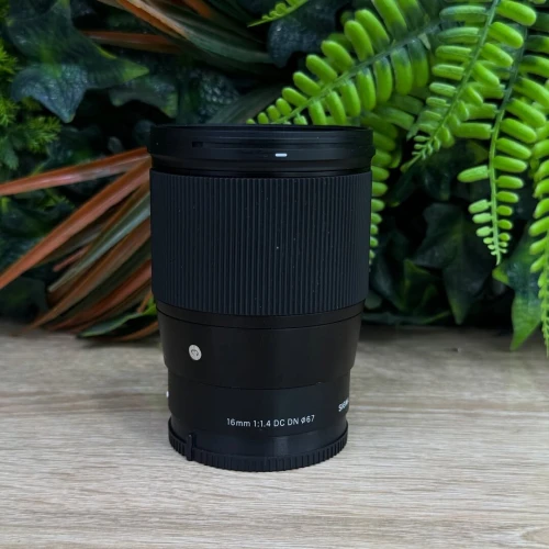 Sigma for sony 16mm f/1.4