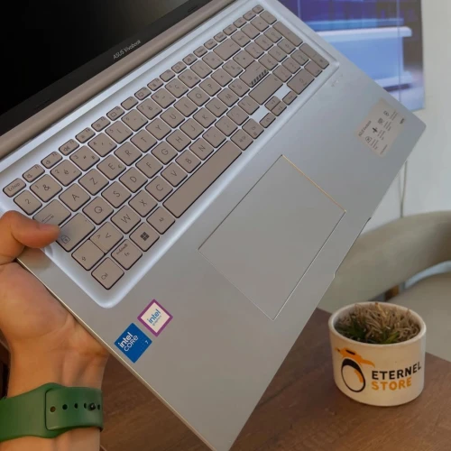 ASUS VIVOBOOK 16 CORE I7-150U 16GB/512GB
