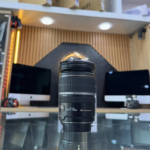 Objectif CANON 17-55mm F2.8 en excellent état avec deux bouchons
