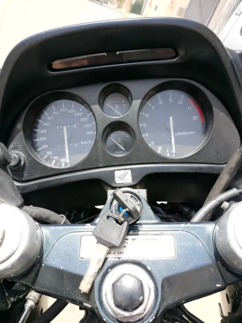 Honda CBR 1000f sc25 1995