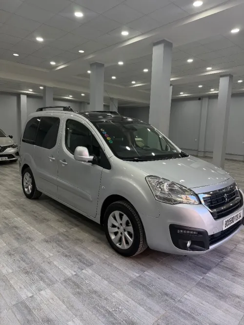 Peugeot Partner 2019 Tepee Allure 