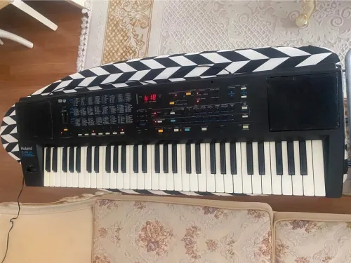 Roland E40 OR Neuf