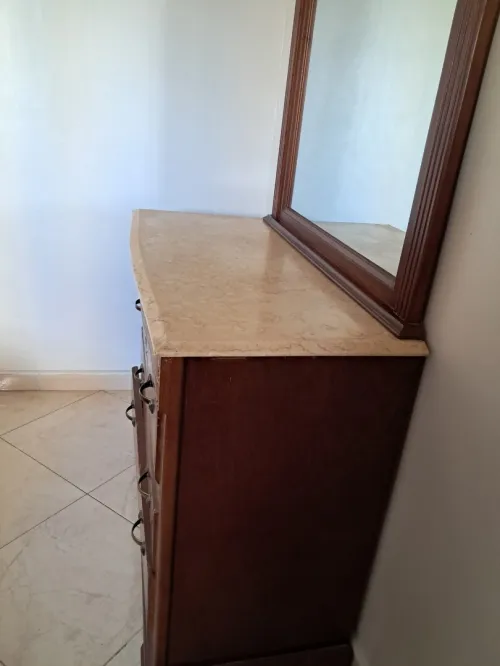Commode de chambre 