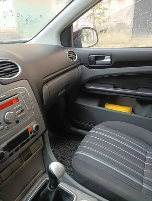 Ford Focus 4 portes 2009 Focus 4 portes