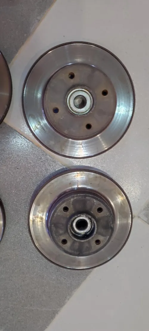 BLOC 1.6 Hdi 90 CH POUR PIÈCE DE RECHANGE 2 PISTONS GOMMÉS