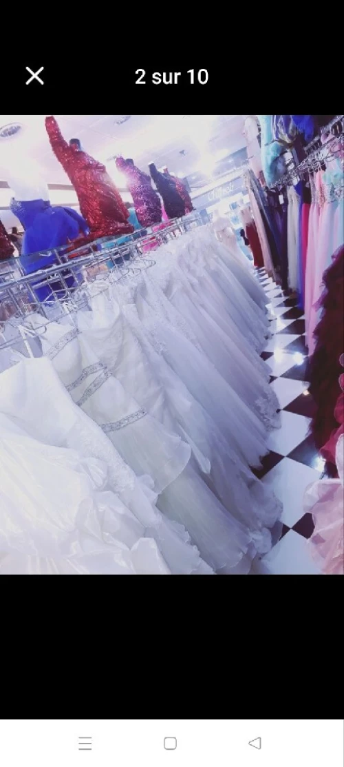 ROBE BLANCHE en destockage 
