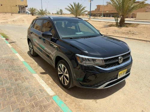 Volkswagen TAOS 2022 Se black