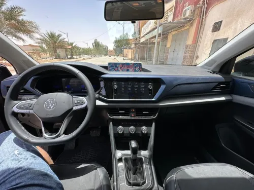 Volkswagen TAOS 2022 Se black