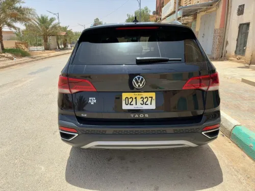 Volkswagen TAOS 2022 Se black