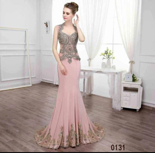 ROBE DE PRINCESSE en destockage 