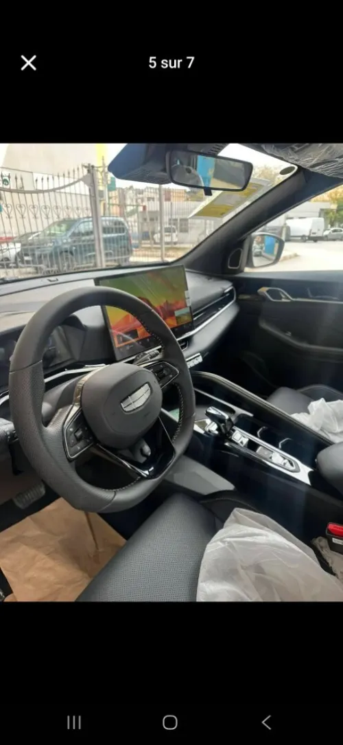 Geely Coolray 2025 Touts option