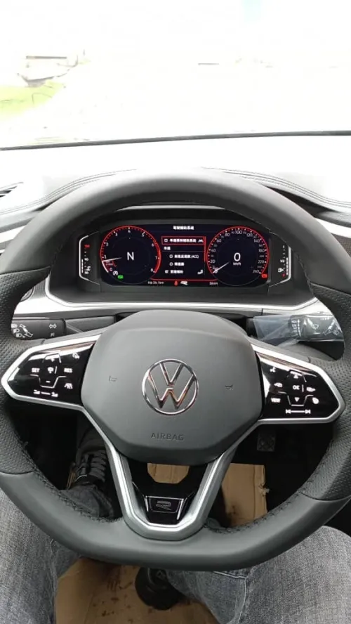 Volkswagen T-Roc 2025 R-Line 
